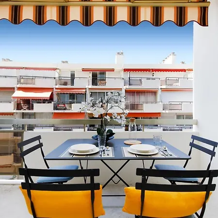 Superb 2 Beds 2 Baths Next To Martinez