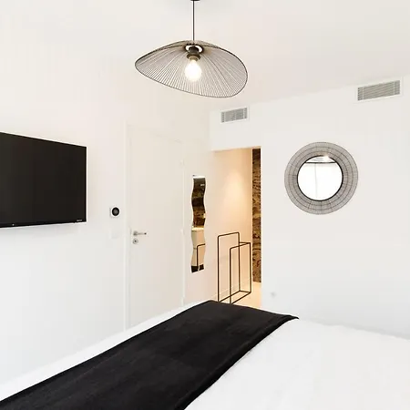 Superb 2 Beds 2 Baths Next To Martinez *