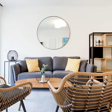 Daire Superb 2 Beds 2 Baths Next To Martinez *
