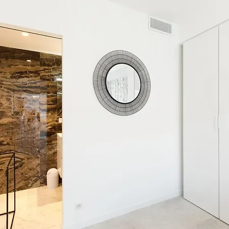 Superb 2 Beds 2 Baths Next To Martinez * カンヌ