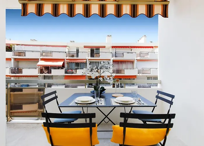 Superb 2 Beds 2 Baths Next To Martinez