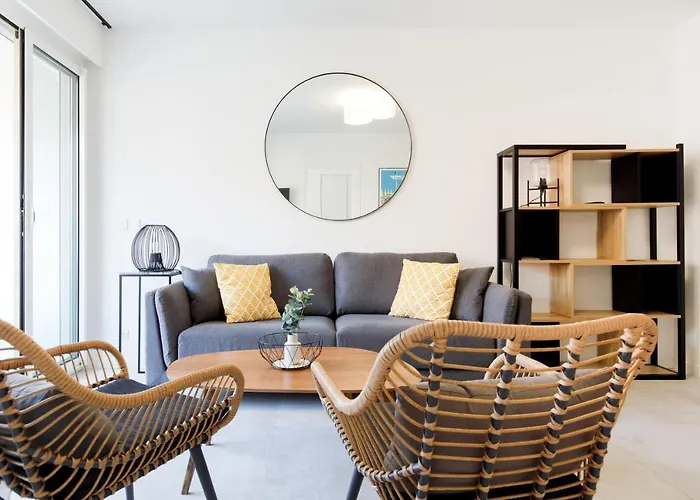 Daire Superb 2 Beds 2 Baths Next To Martinez *