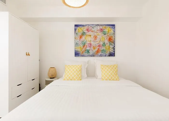 Superb 2 Beds 2 Baths Next To Martinez Daire