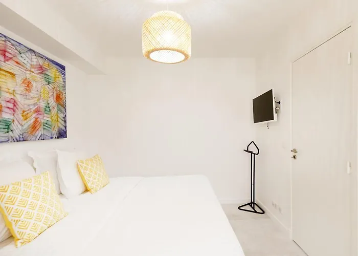 Superb 2 Beds 2 Baths Next To Martinez Apartman